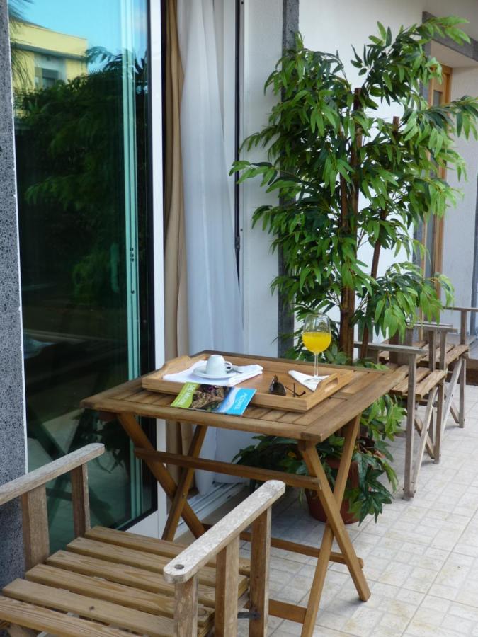 Azores Holidays House -B&B - Suites - Self Check-In Keyboard Понта-Делгада Экстерьер фото