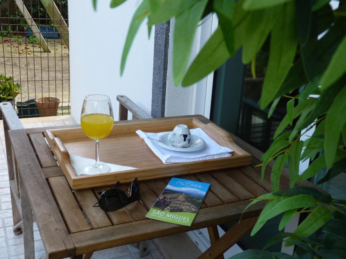 Azores Holidays House -B&B - Suites - Self Check-In Keyboard Понта-Делгада Экстерьер фото