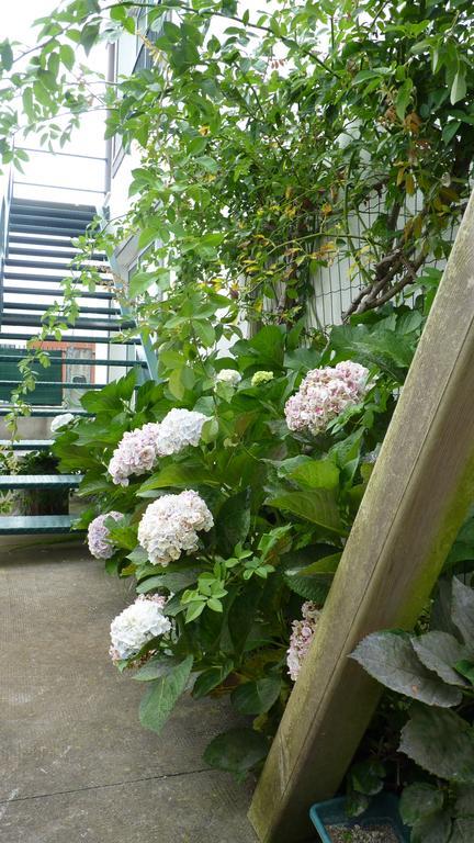 Azores Holidays House -B&B - Suites - Self Check-In Keyboard Понта-Делгада Экстерьер фото