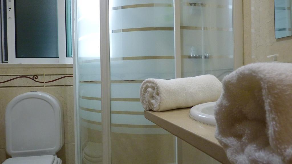 Azores Holidays House -B&B - Suites - Self Check-In Keyboard Понта-Делгада Экстерьер фото