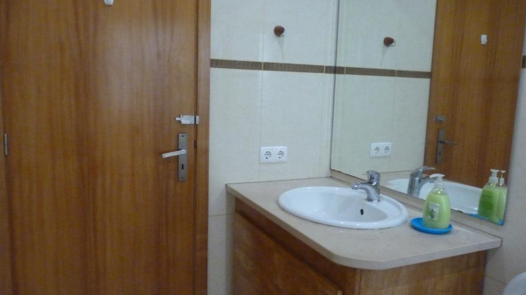 Azores Holidays House -B&B - Suites - Self Check-In Keyboard Понта-Делгада Экстерьер фото