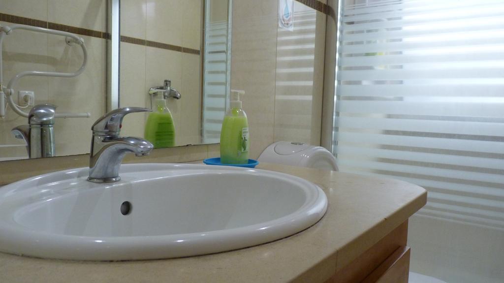 Azores Holidays House -B&B - Suites - Self Check-In Keyboard Понта-Делгада Экстерьер фото